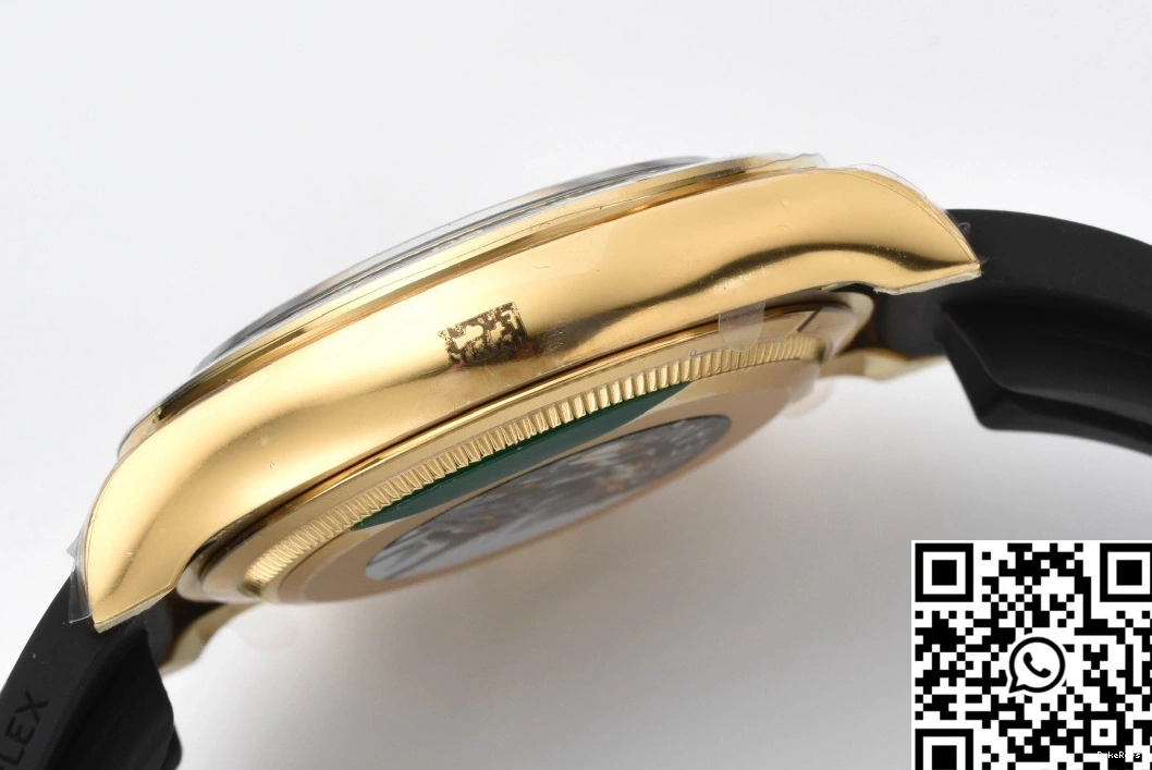 Daytona Black Hourmarker Factory Clean M126518 Rolex Bezel Diamond Cosmograph 1202